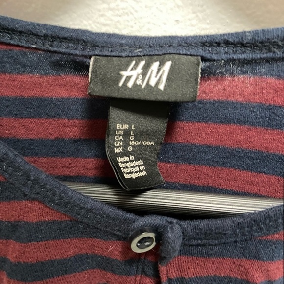 🍷H&M French Style Striped Button Henley Long-Sleeve Roll-Up // Merlot x Blue 🍷 - Picture 6 of 6